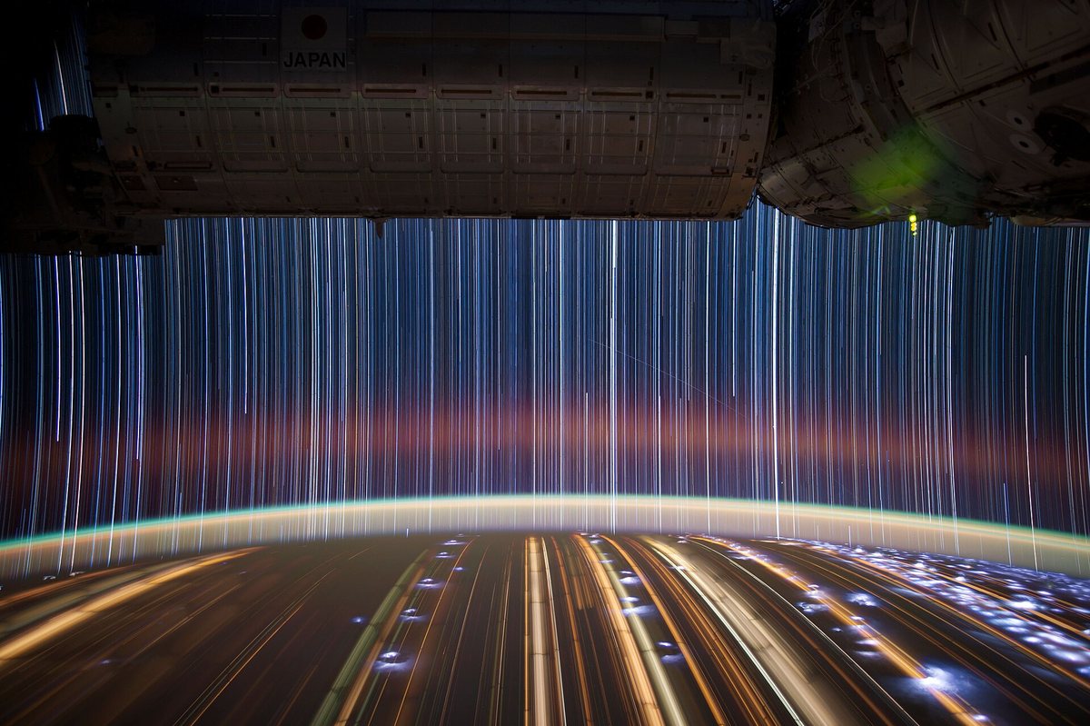 Estelas de estrellas vistas desde la Estación Espacial Internacional